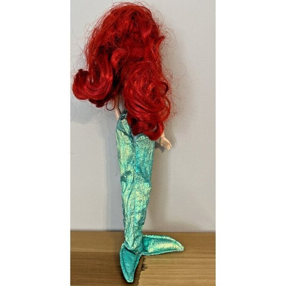 Vintage 90's Disney Store The Little Mermaid Ariel Barbie w/outfit - Picture 9 of 16